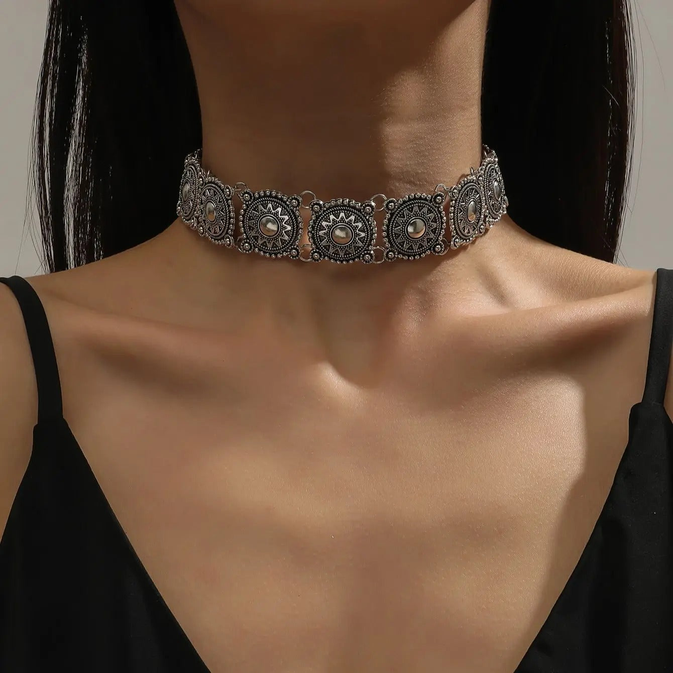 Soleil Western Choker