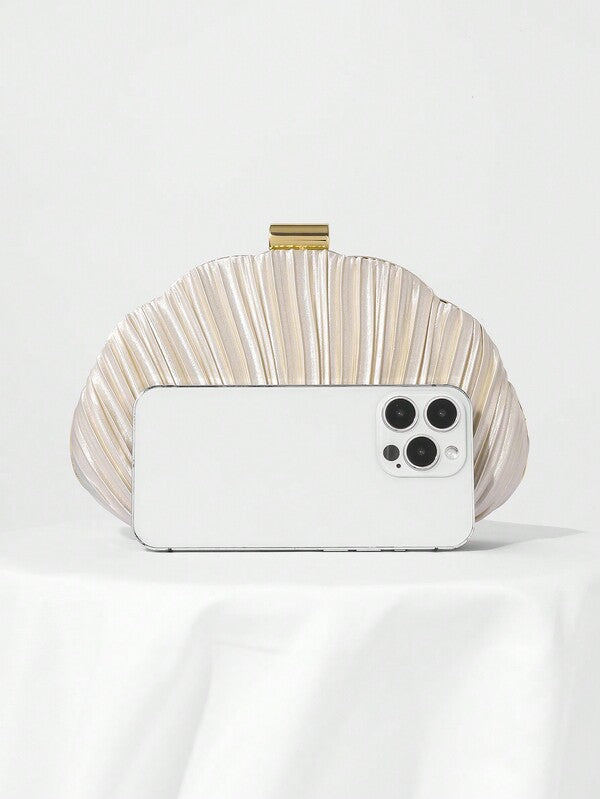 Pearl Shell Clutch