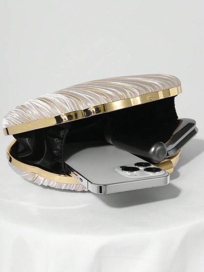 Pearl Shell Clutch
