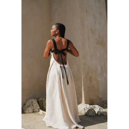Noir Épure Dress