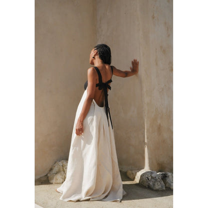Noir Épure Dress